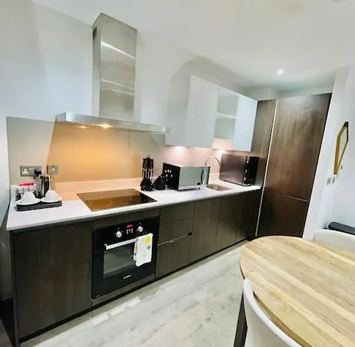 Eclectic Dwelling Daire *