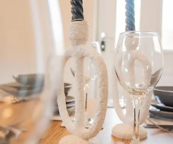 Bv Stylish Homely 3 Bedroom Close To Arena * Mánchester