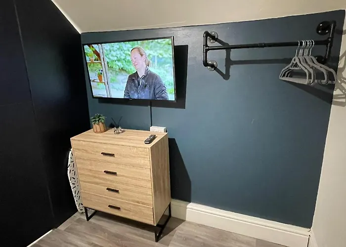 Deluxe In 20 Percent Off For Drake Concert Attendees! Апартаменты