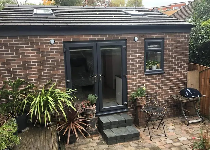 Beautiful Detached Private Annex In Great Location 아파트