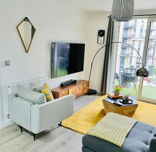 Eclectic Dwelling Daire