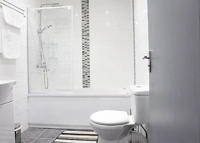 Lewis In The Heart Of The Northern Quarter Sleeps Up To 12 맨체스터