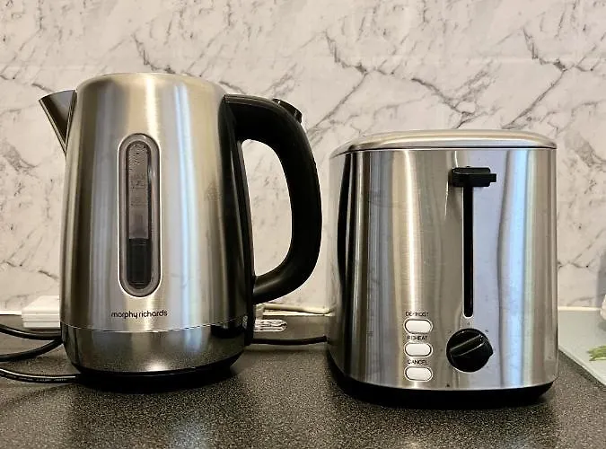 Cozy 1 Bedroom In The Location In Centre דירה *