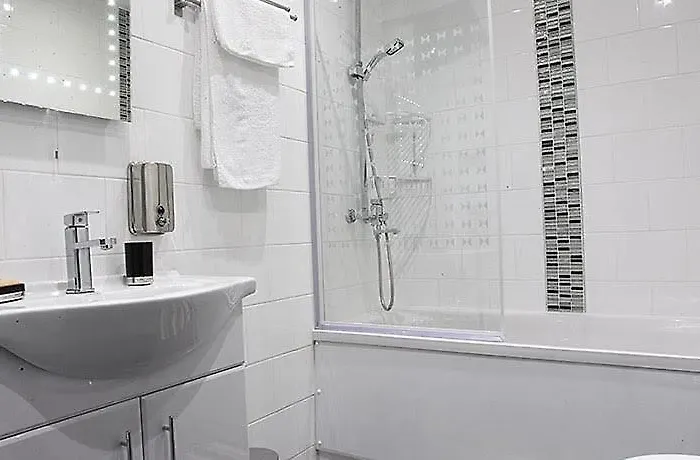 Apartment Lewis In The Heart Of The Northern Quarter Sleeps Up To 12 Manchester