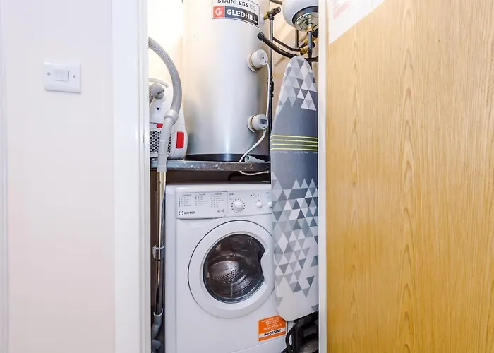 Weelky And Monthly Bookings At Cassia Unit - Telly Homes Ltd -brand New 1 Bedroom Salford,