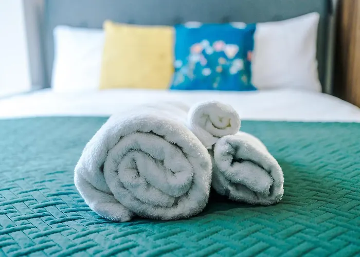 Weelky And Monthly Bookings At Cassia Unit - Telly Homes Ltd -brand New 1 Bedroom Salford, Apartamento Mánchester