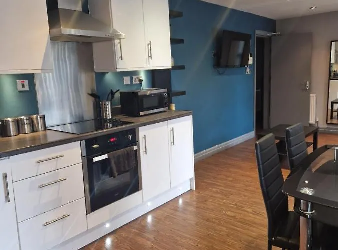 Lewis 3 Well Located Northern Quarter Sleeps Upto 8