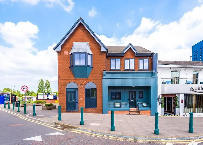 The Ecclesian - Upscale Near Trafford Centre & Eccles Train Station Lejlighed *