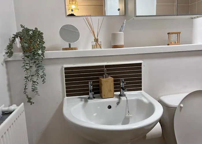 City Centre 2 Bedroom Διαμέρισμα *