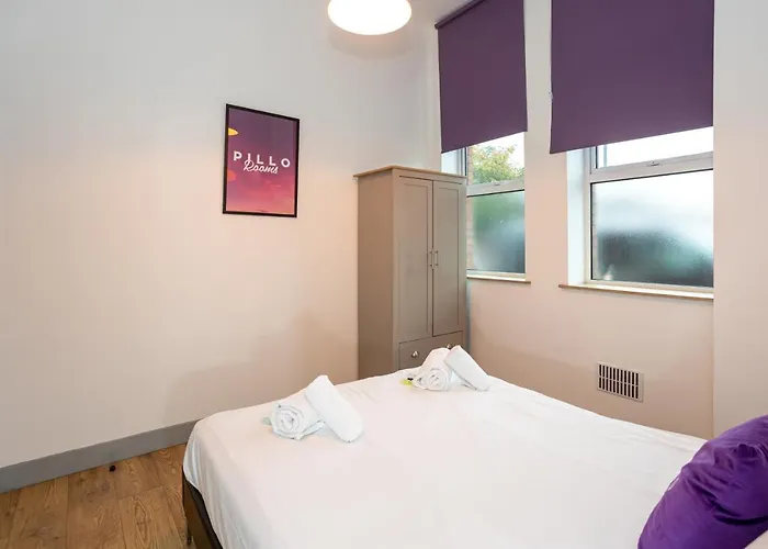 Pillo Serviced - Salford *