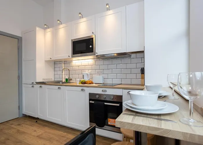 Pillo - Salford * Manchester