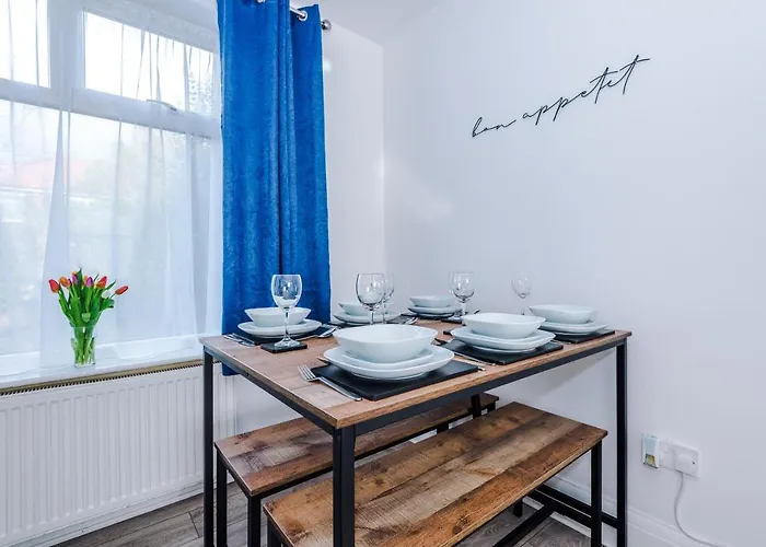 Half Mile To Etihad Stadium & Coop Arena, Free Parking, 6 Ppl Σπίτι διακοπών