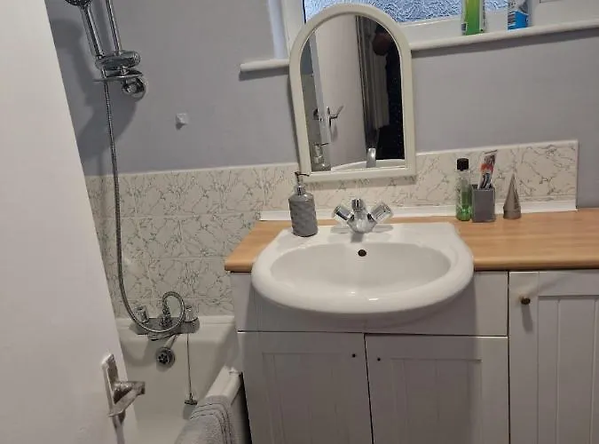 The Pride Of Manchester, Trafford Pansiyon