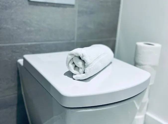 Brand New Modern 1 Bed Near Old Trafford Stadium