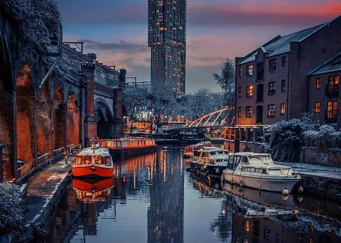 Luxury New Built Split-level Flat With Rooftop Gardens Access Daire