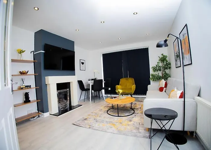 Ferienhaus Isinmi - Close To Mcr *