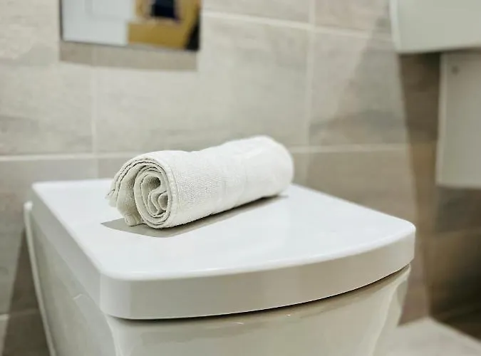 Stylish Near To Old Trafford Stadium