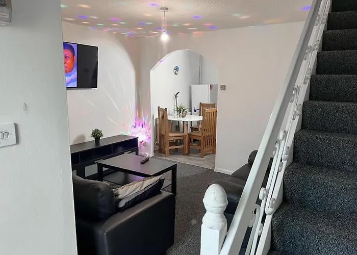 Semesterbostad Adorable 2 Bed House Ideal For Family Of Four