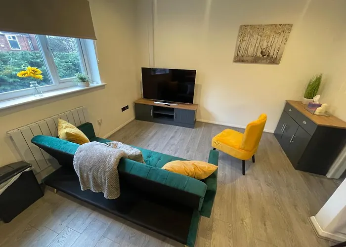 Modern Cosy 1 Bed Near Centre~double Bed~parking *