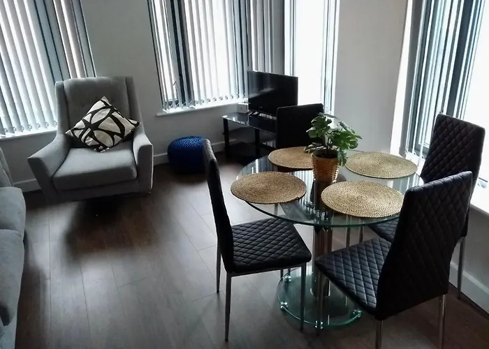 2 Bed Flat Near Deansgate