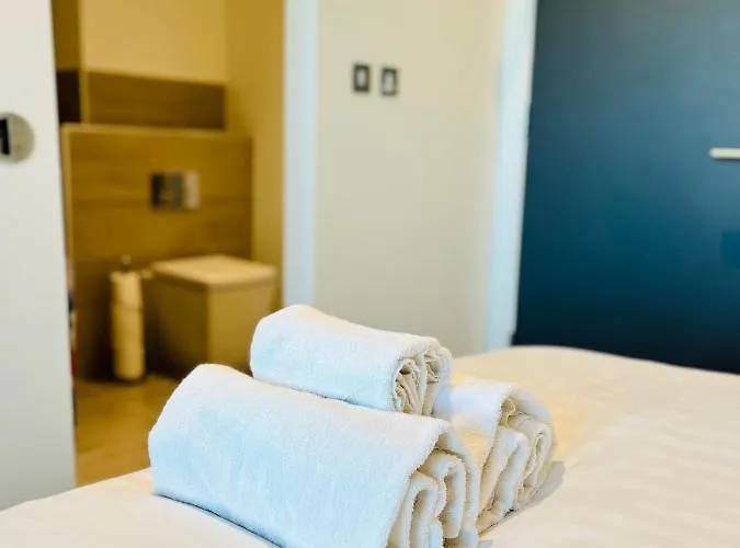 Spectacular Near To Old Trafford Stadium *