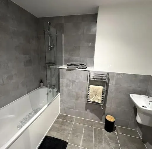 Luxurious View In Salford Apartamento *