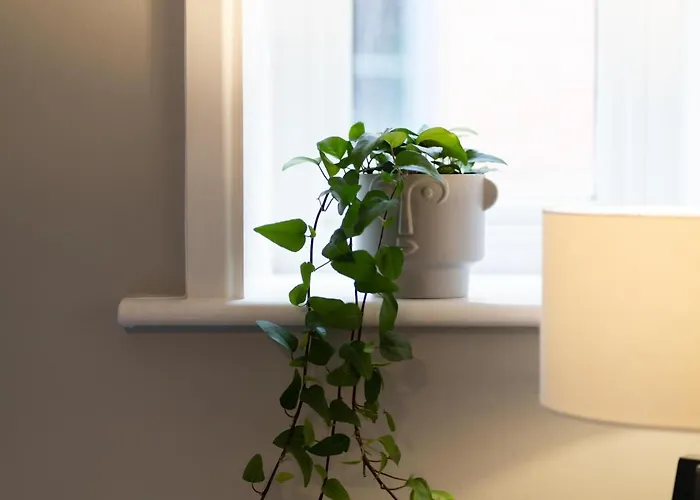 High Street Town House Aparthotel