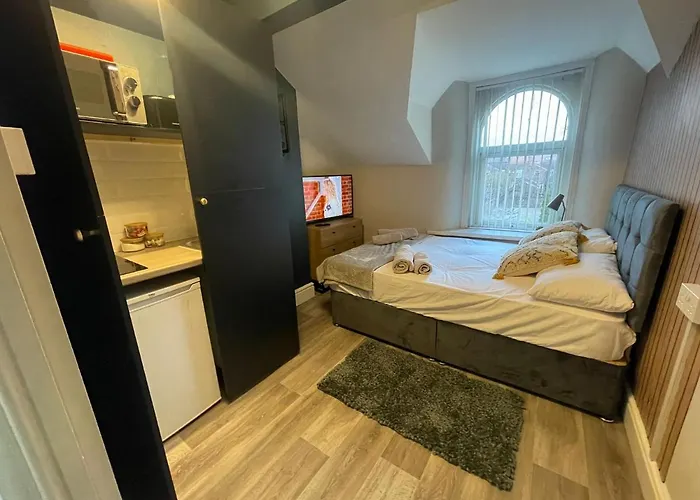 Deluxe In 20 Percent Off For Drake Concert Attendees!