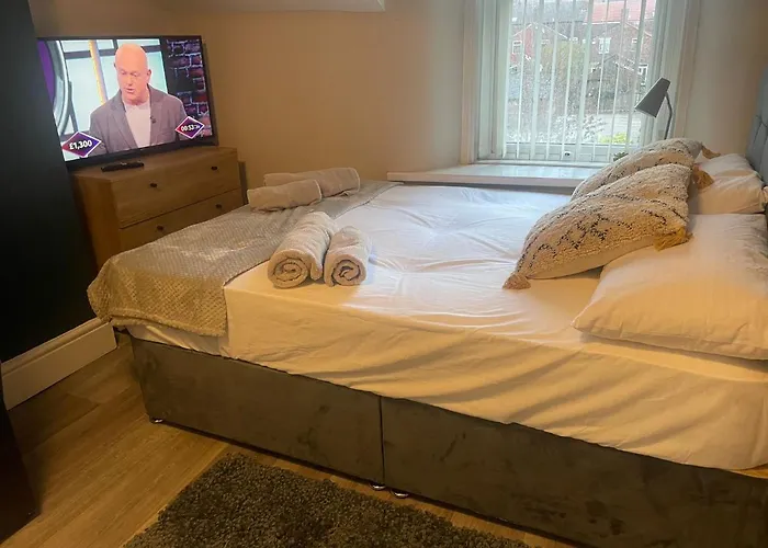 Deluxe In 20 Percent Off For Drake Concert Attendees! * Манчестер