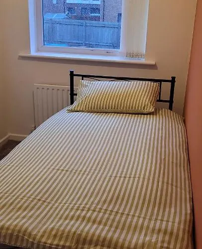 Entire 2 Bedroom House - Feriehus *