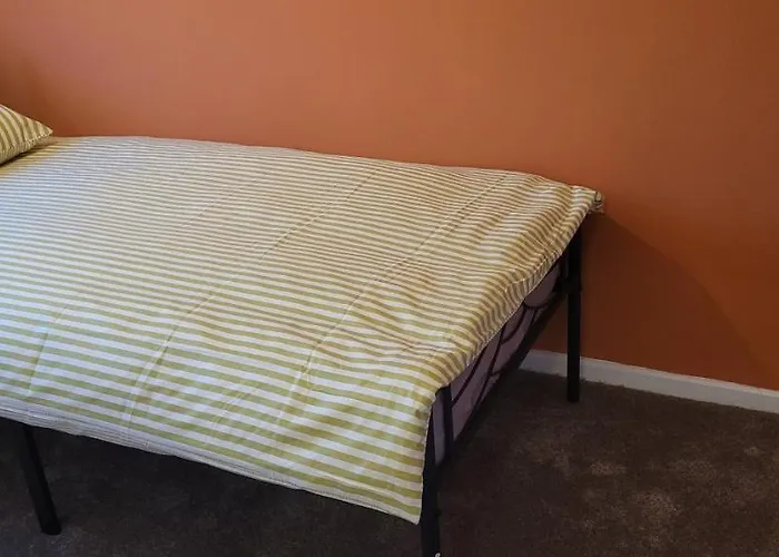 Entire 2 Bedroom House -