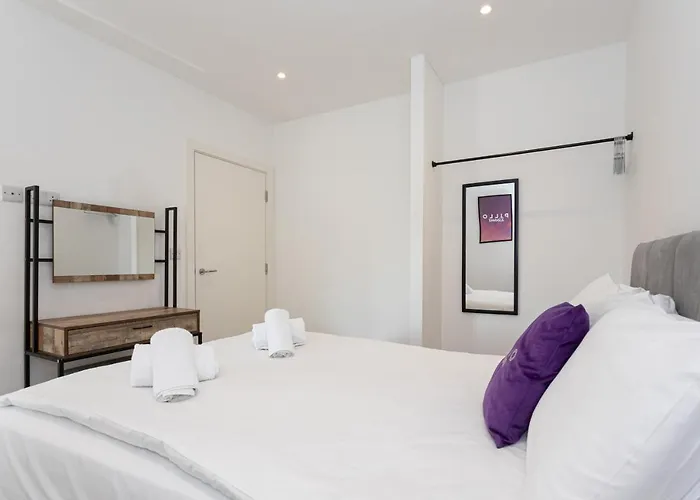 Pillo Serviced - Arena Appartement *