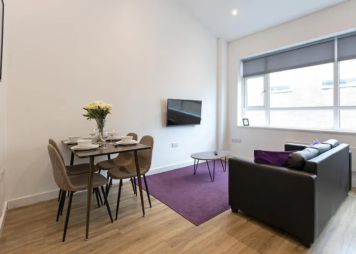 Pillo Serviced - Arena *