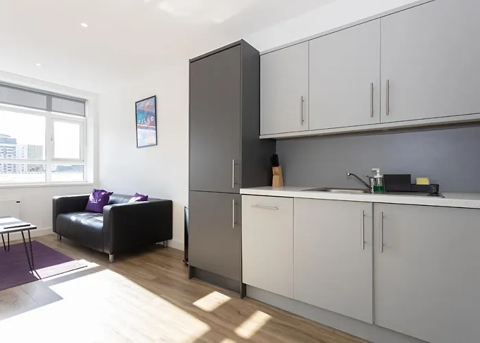 Pillo Serviced - Arena *