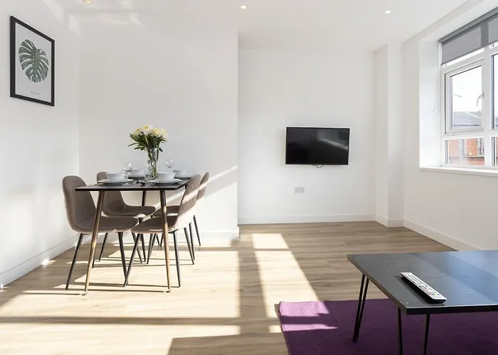 Pillo Serviced - Arena *