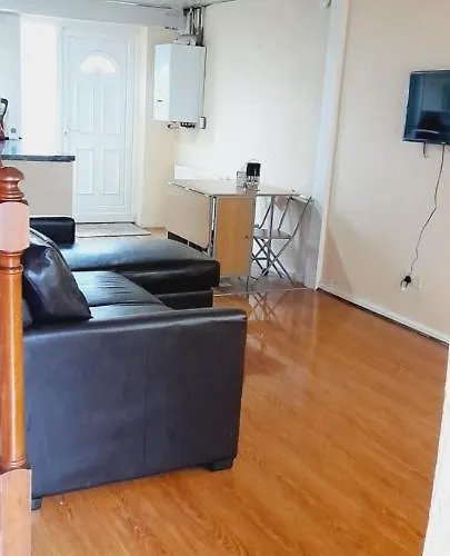 Entire 2 Bedroom House - Tatil Evi *