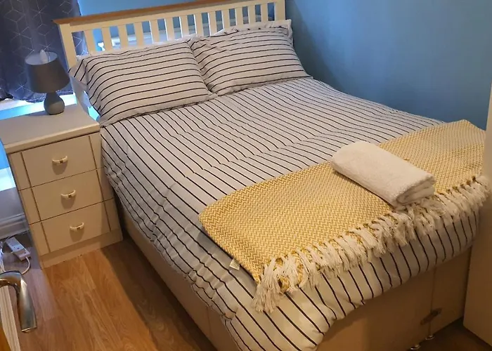 Crystal House 10min To Centre Ideal For Work And Leisure *