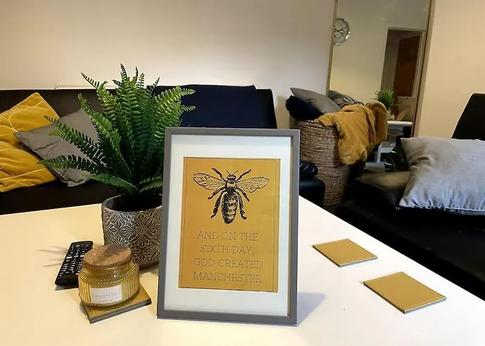 Whole House - Fast Wifi & Free Parking - Contractor Friendly By Irwell *