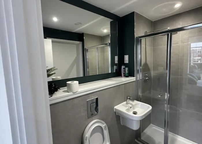 Lux Livin' - Luxury 2 Bed With Sky Garden