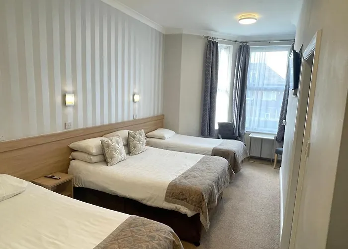 The Westlynne & Hotel