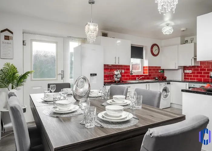 Spacious 5br - Coop Live & Etihad - Pool Table Manchester