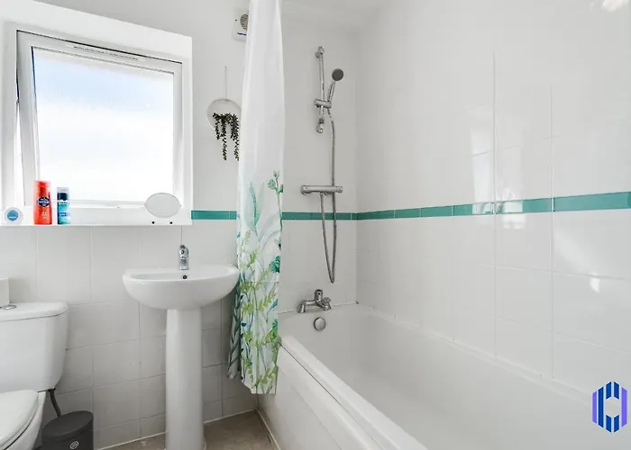 Spacious 5br - Coop Live & Etihad - Pool Table Prázdninový dům