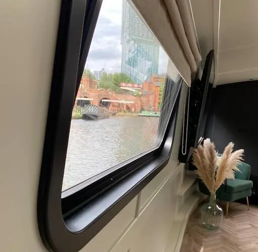 The Vaetten Hues Luxury Boat Botel