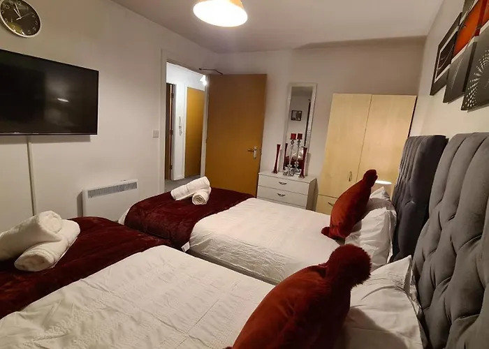 Appartement Luxury 2 Bed With Free Wi-fi & Parking *