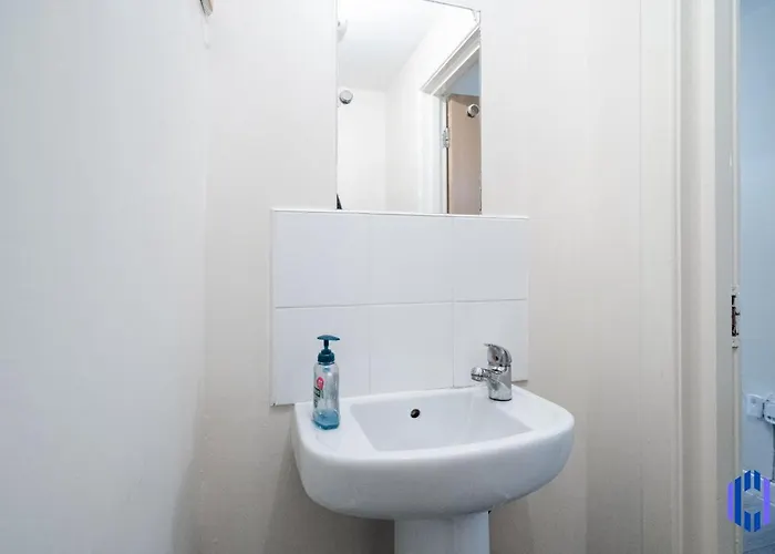 Spacious 5br - Coop Live & Etihad - Pool Table Prázdninový dům Manchester