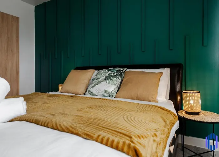 Spacious 5br - Coop Live & Etihad - Pool Table Manchester