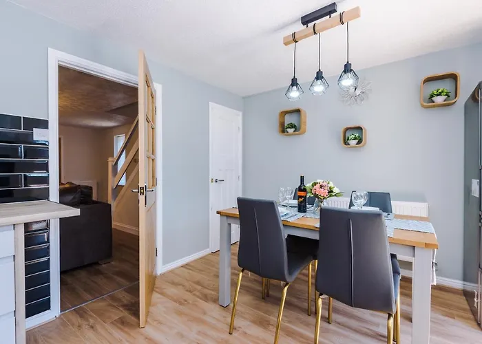 Casa de Férias Stylish 4 Bedroom Close To City Centre Manchester