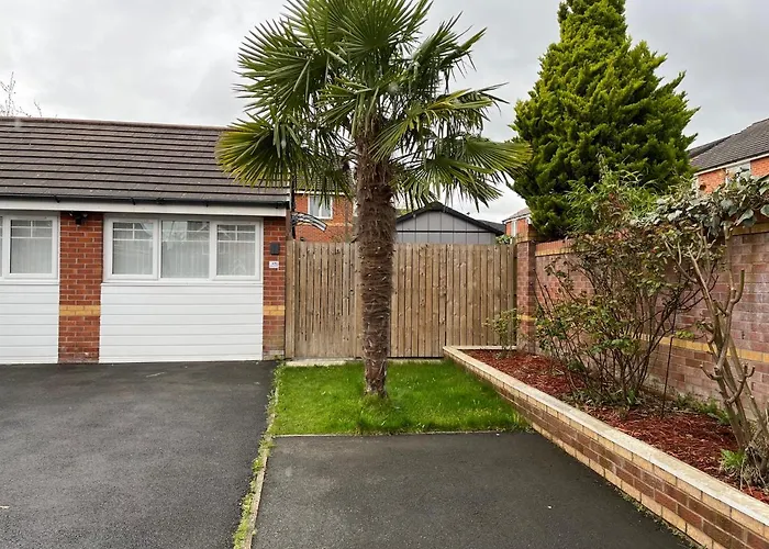 Appt - Sleeps 2 - Free Parking - 5min-metro Appartement