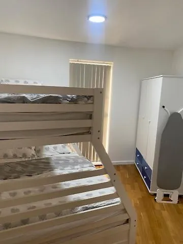 Eaglet 2 Bedroom Luxury Near Etihad Staduim *