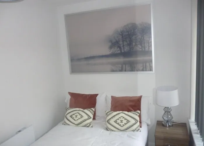 2 Bed Flat Near Deansgate * Manchester